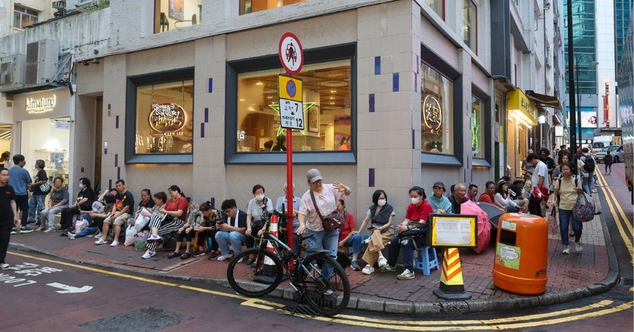 Royal Pop Launch Day Madness: Swatch x Audemars Piguet Sells Out in Hours as Global Queues Go Viral - Helvetus