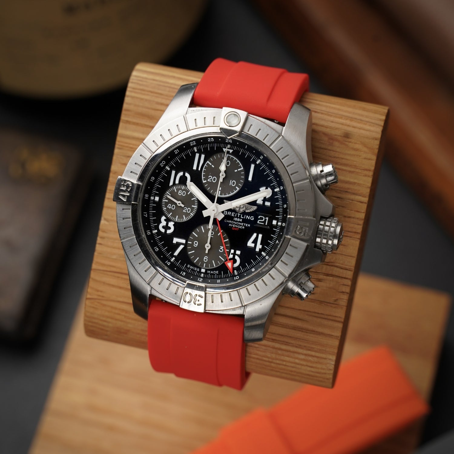 Rubber Strap - For all Breitling Avenger Models - Red - Helvetus