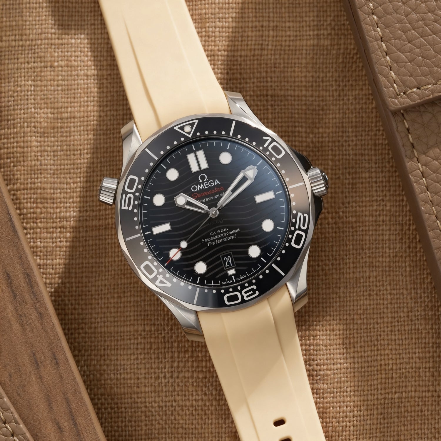 Rubber Strap - For Omega Seamaster 300 - Beige - Helvetus