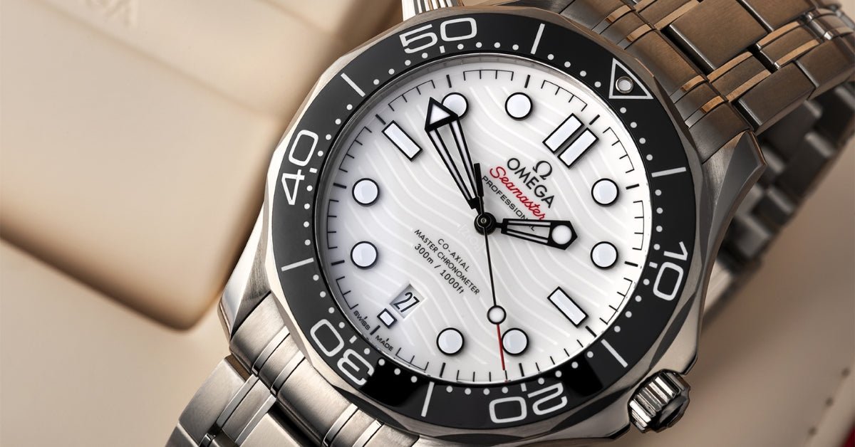Omega Seamaster Diver 300M White Ceramic 210.30.42.20.04.001 Strap Guide – Best Rubber Straps & Fit - Helvetus
