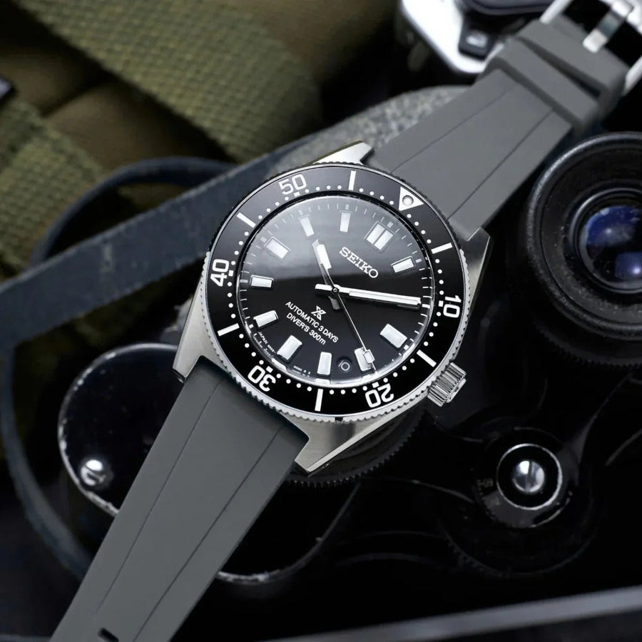 Straight FKM Rubber Watch Straps – Universal Fit - Helvetus