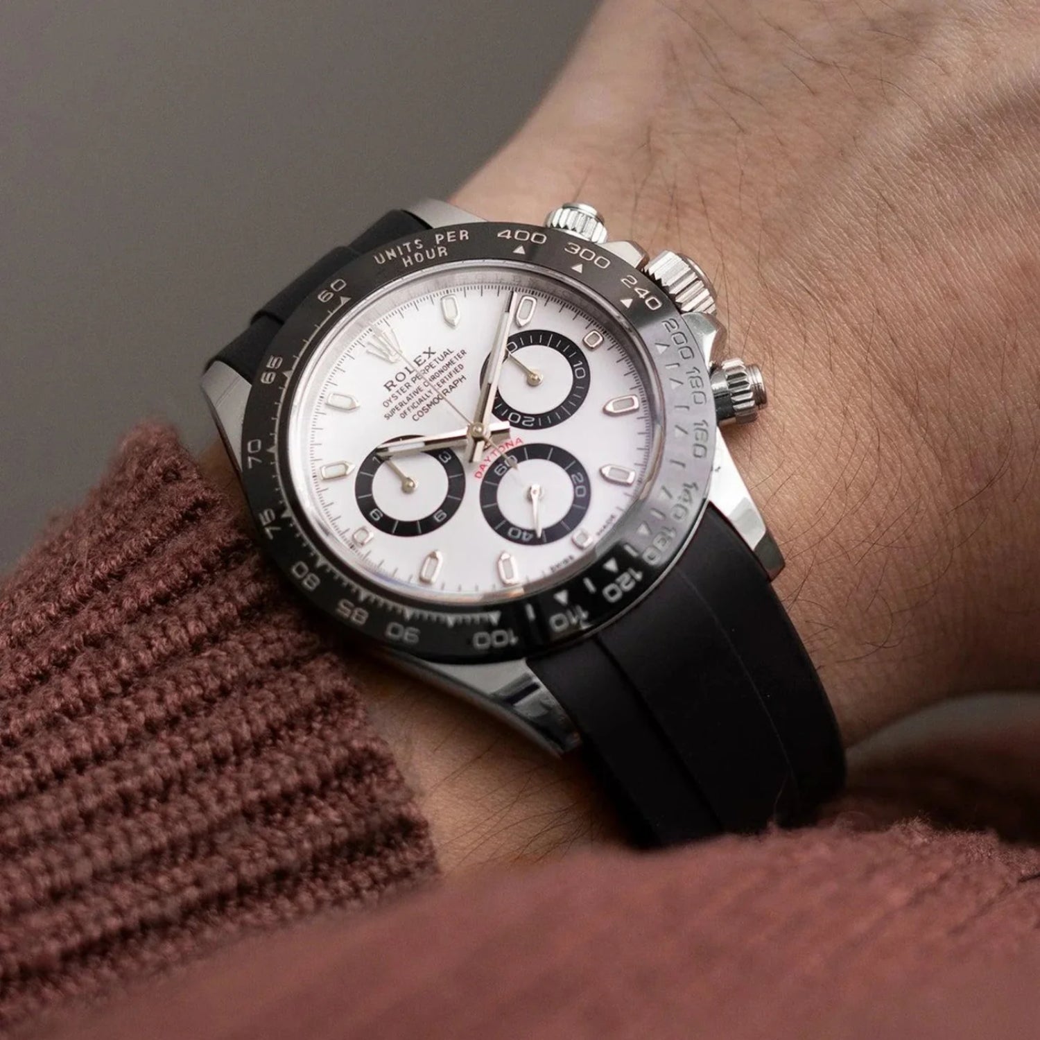 Black Rubber Strap for Rolex Daytona – Classic Fit | Helvetus®