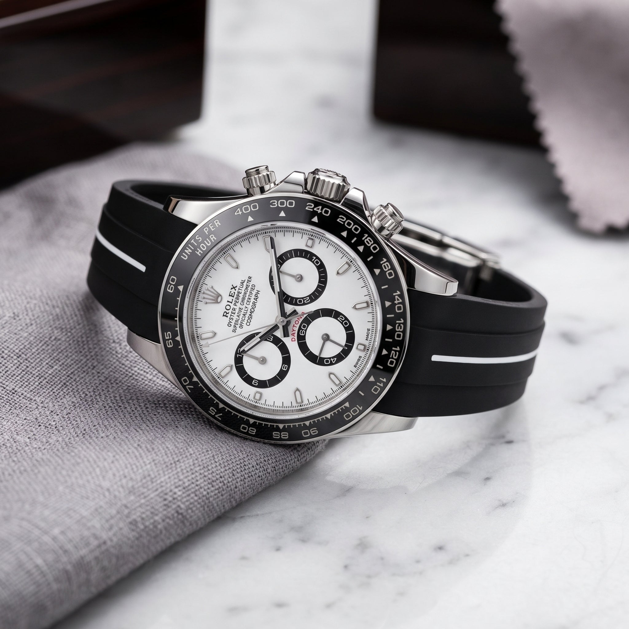 Black/White Rubber Strap for Rolex Daytona – Clean Contrast
