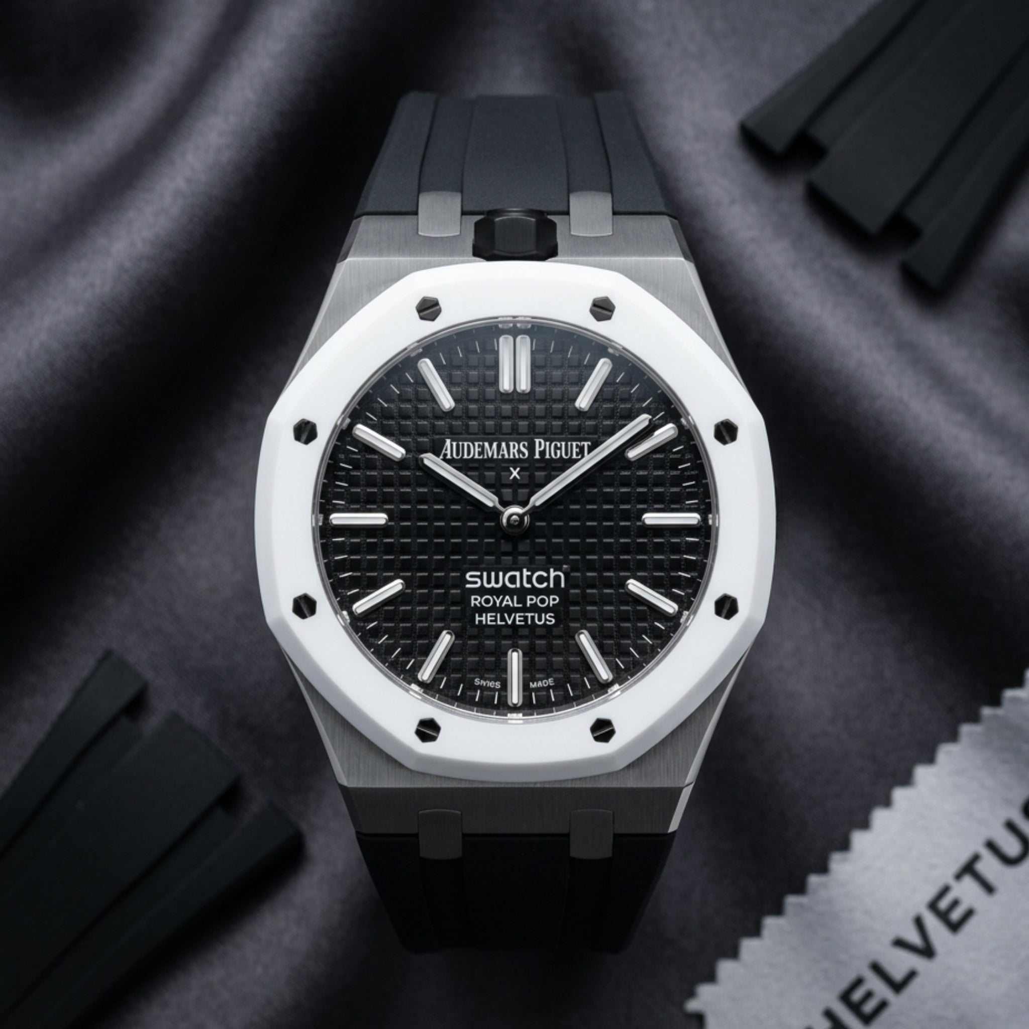Royal Pop Strap for Ocho Negro — Wrist Case Set | Helvetus®
