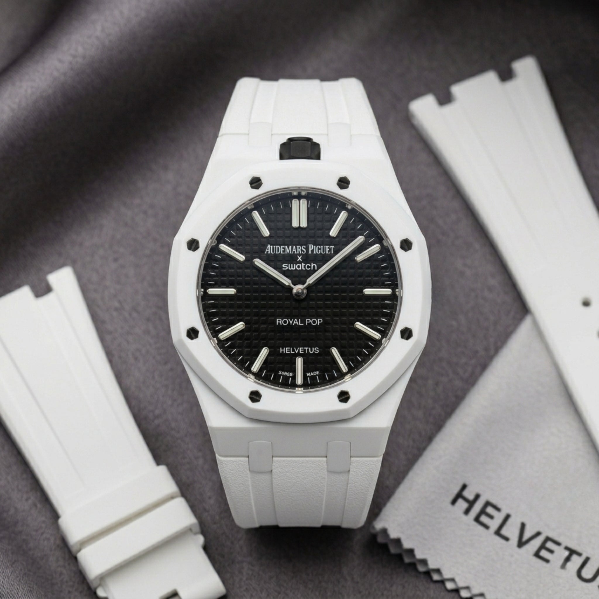 Royal Pop Strap for Ocho Negro — Wrist Case Set | Helvetus®